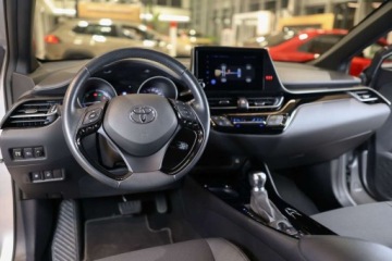 Toyota C-HR I Crossover Facelifting 1.8 Hybrid 122KM 2022 Toyota C-HR 1.8 Hybrid Style 1.8 Hybryda 122KM, zdjęcie 22