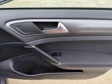 Volkswagen Golf VII Hatchback 3d Facelifting 1.5 TSI BMT 130KM 2018 Volkswagen Golf 1.5 benzyna131km2018drugie kolanastepny serwis za 13 tys.k, zdjęcie 14