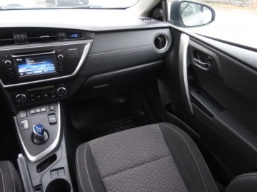Toyota Auris II Touring Sports Hybrid 135 136KM 2014 Toyota Auris Hybrid, Salon Polska, Automat, Klima, zdjęcie 6