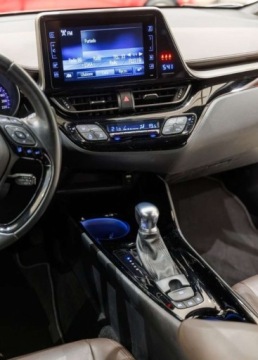 Toyota C-HR I Crossover 1.8 Hybrid 122KM 2018 Toyota C-HR 1.8 Hybrid Prestige 1.8 Hybryda 122KM, zdjęcie 23