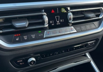 BMW Seria 3 G20-G21 Touring 2.0 330e 292KM 2022 BMW Seria 3 330e 292 KM Plug-In Laser M Sport Navi ACC Head Up Panorama 2.0, zdjęcie 29