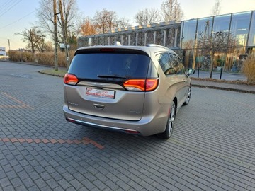 Chrysler Pacifica II 3.6 V6 291KM 2017 Chrysler Pacifica Limited 3.6 V6 291KM 2017r. Pano, zdjęcie 19