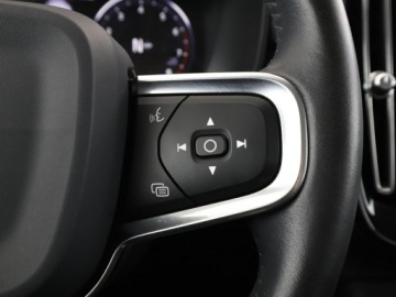 Volvo XC40 Crossover 1.5 T3 163KM 2020 Volvo XC 40 full LED virtual cocpit półskóra, zdjęcie 31