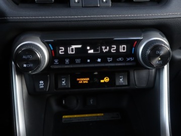 Toyota RAV4 V SUV 2.5 Hybrid Dynamic Force 218KM 2020 Toyota RAV 4 2.5 Hybrid, Salon Polska, zdjęcie 16