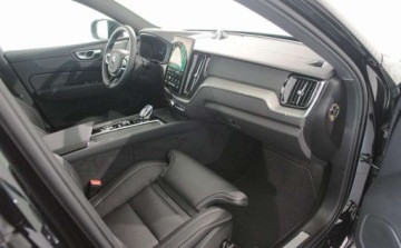 Volvo XC60 II 2025 Volvo XC 60 Volvo XC 60 B5 B AWD Ultra Black Edition 2.0 Benzyna 250KM, zdjęcie 15