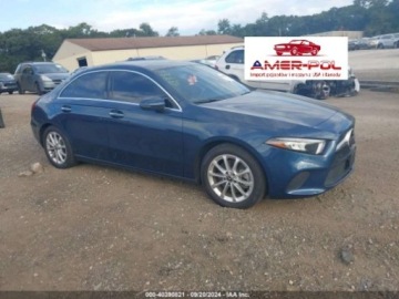 Mercedes Klasa A W177/V177 2022 Mercedes-Benz Klasa A 220, 2022r., 4x4, 2.0L 2.0 Benzyna 188KM