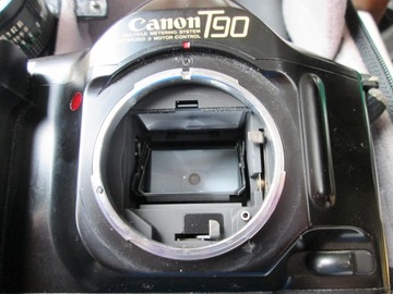 Камера Canon T90 ВКЛЮЧЕНА