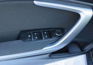 Kia Ceed III Kombi 1.6 CRDi 115KM 2018 Kia Ceed Kia Ceed 1.6 Diesel 115KM, zdjęcie 13