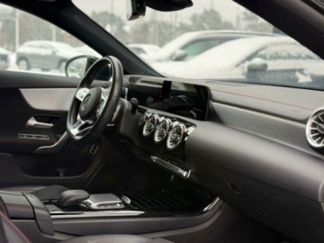 Mercedes CLA C118/X118 2020 Mercedes-Benz CLA 200 AMG Pakiet NightKameraLedSalon PL 1.3 Benzyna, zdjęcie 9