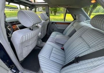 Mercedes W124 Kombi 3.0 D 109KM 1992 Mercedes-Benz W124 (1984-1993) 3.0 Diesel 110KM, zdjęcie 7
