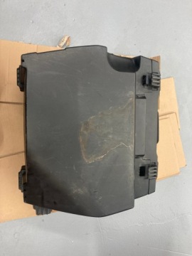 Левый кофр Triumph Tiger 1200 800 oem