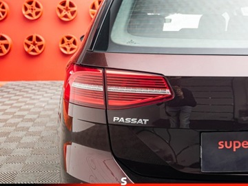 Volkswagen Passat B8 Variant 2.0 TDI BlueMotion SCR 190KM 2017 Od ręki - VOLKSWAGEN Passat 2.0 TDI Highline Combi 190KM 2017, zdjęcie 23