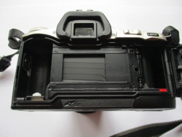 Minolta 404si Sigma Zoom 28–105 мм 3,8–5,6 UC III