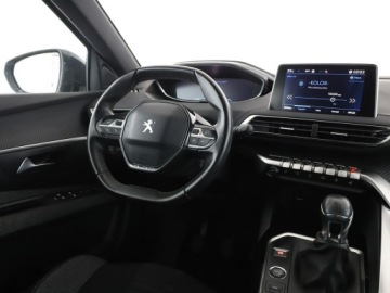 Peugeot 5008 II Crossover Facelifting 1.2 PureTech 130KM 2023 Peugeot 5008 FV23% 7 os. virtual cocpit klima auto, zdjęcie 15