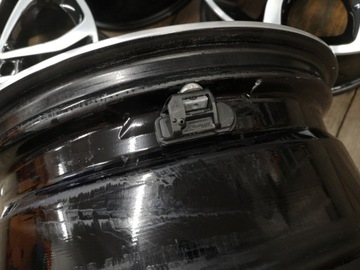 17'' RÁFKY MERCEDES TŘÍDA C A205 W205 2018R TPMS