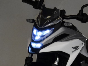 Детский электродвигатель на аккумуляторе HONDA NC750X звучит PA0314