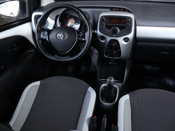 Toyota Aygo II Hatchback 5d 1.0 VVT-i 69KM 2017 Toyota Aygo 1.0 VVT-i, Salon Polska, 1. Właściciel, zdjęcie 6