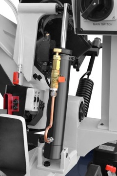 СТАНОК ДЛЯ РЕЗКИ МЕТАЛЛА ЛЕНТОЧНАЯ ПИЛА BS 260G ТЕЗМОМЕТР