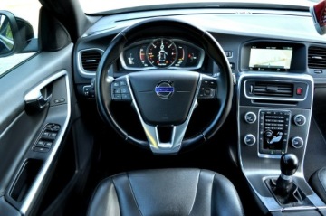 Volvo V60 I Kombi Facelifting 2.0 D3 136KM 2014 Volvo V60 2.0 D3 5-Cylindrów Lift Digital Led, zdjęcie 5