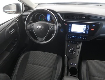 Toyota Auris II Hatchback 5d Facelifting 1.8 Hybrid 136KM 2016 Toyota Auris Hybrid, Salon Polska, 1. Właściciel, zdjęcie 6