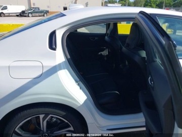 Volvo 2024 Volvo S60 2024r, B5, Core Dark, 2.0L 2.0 Benzyna 247KM, zdjęcie 11