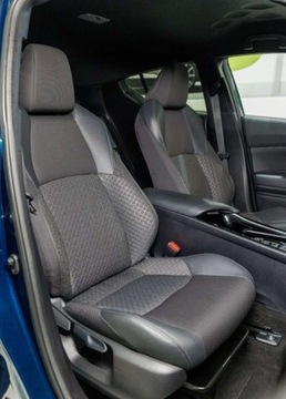 Toyota C-HR I Crossover Facelifting 1.8 Hybrid 122KM 2023 Toyota C-HR 1.8 Hybrid Style 1.8 Hybryda 122KM, zdjęcie 17