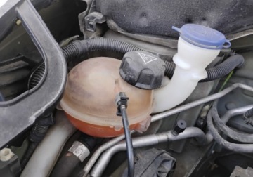 Citroen C3 II Hatchback facelifting 1.2 VTi 82KM 2014 Citroen C3 2014r, SALON POLSKA. 1.2 Benzyna. Lekko przetarty prawy bok. Je, zdjęcie 17