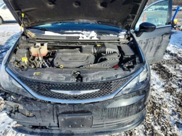 Chrysler Voyager V 2020 Chrysler Voyager 2020 r., 3,6 L LXI 3.6 Benzyna 287KM, zdjęcie 10