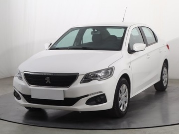 Peugeot 301 Sedan Facelifting 1.2 Puretech 82KM 2018 Peugeot 301 1.2 PureTech, Salon Polska, zdjęcie 1