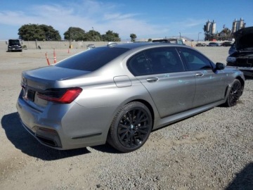 BMW Seria 7 G11-G12 2021 BMW Seria 7 740i 2021 3.0l 3.0 Benzyna 335KM, zdjęcie 3