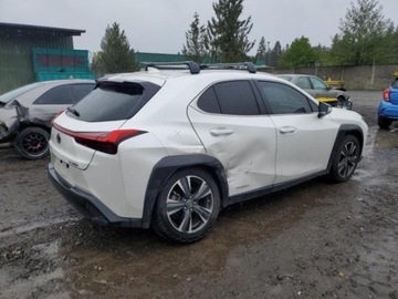 Lexus 2020 Lexus UX 250H, 2020r., 4x4, 2.0L 2.0 Hybryda 181KM, zdjęcie 2