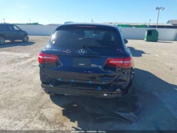 Mercedes GLC C253 2017 Mercedes-Benz GLC 2017 MERCEDES-BENZ GLC 300 2.0 Benzyna 241KM, zdjęcie 5