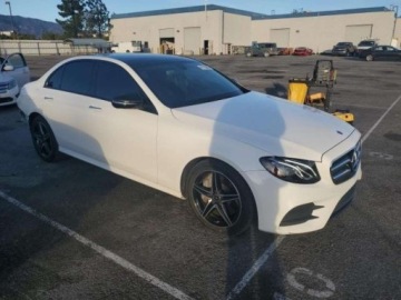 Mercedes Klasa E W213 2019 Mercedes-Benz Klasa E E 300 2.0 Benzyna 241KM, zdjęcie 5