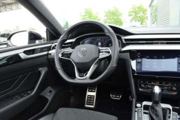 Volkswagen Arteon Fastback Facelifting 2.0 TSI 190KM 2022 Volkswagen Arteon SalonPL 2.0 TSI 190KM R-Line DSG PanoramaAmbienteDCCALU, zdjęcie 10
