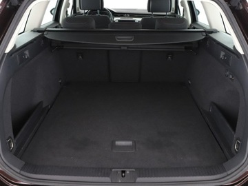 Volkswagen Passat B8 Variant 2.0 TDI BlueMotion SCR 190KM 2017 Volkswagen Passat 4x4 DSG panorama navi klima auto, zdjęcie 19
