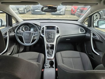 Opel Astra J Sports Tourer 1.4 Turbo ECOTEC 140KM 2012 Opel Astra 1,4 benzyna 140KM zarejestrowany, zdjęcie 6
