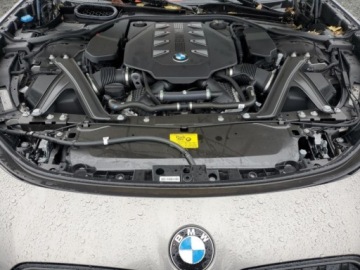 BMW Seria 7 G70 2025 BMW Seria 7 2025r., 760 Xi, 4.4L, od ubezpieczalni 4.4 Benzyna 543KM, zdjęcie 10