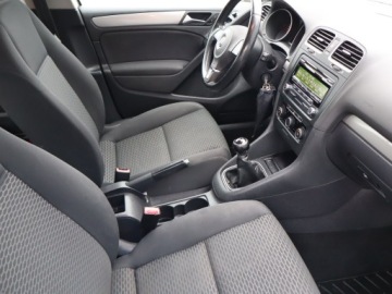 Volkswagen Golf VI Hatchback 5d 1.6 TDI-CR DPF 90KM 2011 VW Golf 1.6 TDI, Salon Polska, Klima, Parktronic, zdjęcie 8