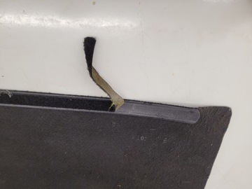 ЗАДНЯЯ ПОЛКА БАГАЖНИКА YARIS II 05-11 ФРАНЦИЯ ЕВРОПА