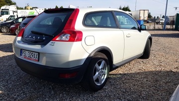 Volvo C30 Hatchback 3d 1.6 D DRIVe 109KM 2009 VOLVO C30 1.6 D 109 KM, zdjęcie 3