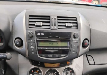 Toyota RAV4 III MPV Facelifting 2.2 D-4D 150KM 2010 Toyota RAV4 2010r, 2.2 DIESEL. 4x4. Uszkodzony lewy bok. Jezdzi 2.2 Diesel, zdjęcie 14