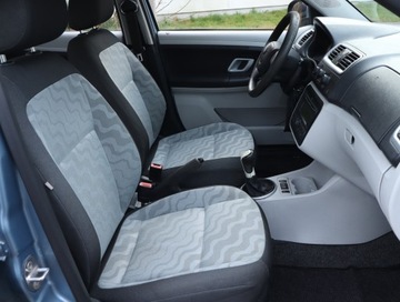 Skoda Fabia II Hatchback 1.4 TDI 80KM 2009 Skoda Fabia 1.4 TDI, HAK, Klima,ALU, zdjęcie 8