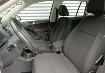 Volkswagen Tiguan I SUV Facelifting 1.4 TSI BlueMotion 122KM 2014 Volkswagen Tiguan 1.4 TSI 122KM TrendFun SalonPL SerwisASO Iwl. Gwarancja, zdjęcie 24