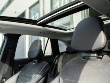 Mercedes GLC C254/X254 Coupe 2.0 200 204KM 2025 MERCEDES-BENZ GLC 200 4-Matic AMG Line 2.0 (204KM) 2025, zdjęcie 7