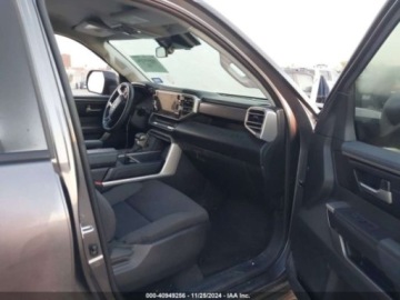 Toyota Tundra II 2023 Toyota Tundra sr5, 2023r., 4x4, 3.4L 3.4 Benzyna 389KM, zdjęcie 8