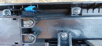 KIA CEED III ЦЕНТРАЛЬНЫЙ ТУННЕЛЬ 84698-J7000