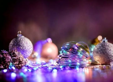 МНОГОЦВЕТНЫЕ СВЕТОДИОДНЫЕ ЛАМПЫ, НА АККУМУЛЯТОРАХ, 100 СВЕТОДИОДОВ, 10 МЕТРОВ PFX003