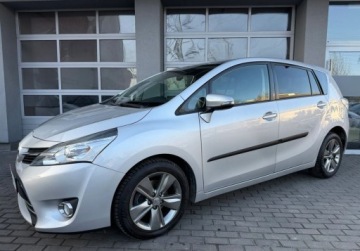 Toyota Verso Minivan Facelifting 1.6 D-4D 112KM 2015 Toyota Verso Navi, Dach panoramiczny, Kamera, 7 osobowy 1.6 Diesel 112KM, zdjęcie 27