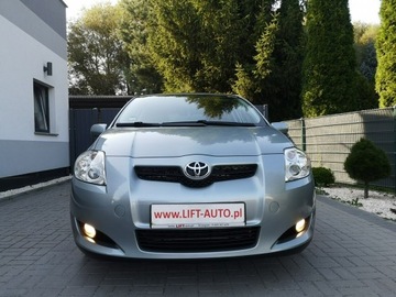Toyota Auris I Hatchback 3d Facelifting 1.33 Dual VVT-i 101KM 2010 Toyota Auris 1.33 Benzyna 101KM Klimatronik LIFT, zdjęcie 1