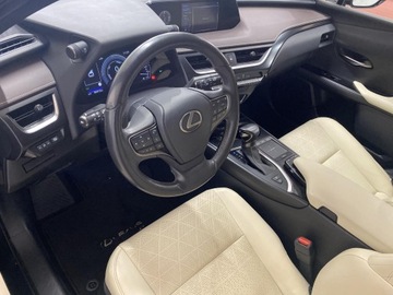 Lexus UX Crossover 250h 184KM 2019 Lexus UX 250h Prestige AWD Lexus UX 2.0 Prestige+P, zdjęcie 9